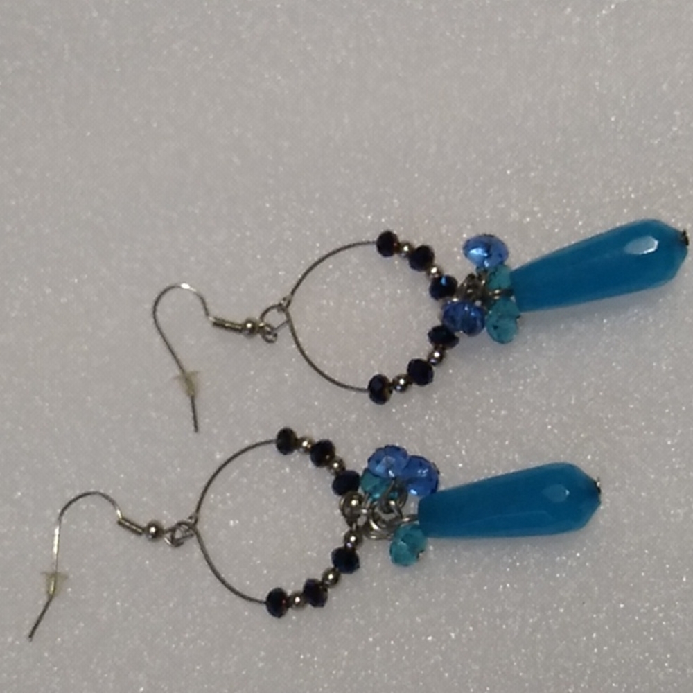 Nwt Blue Crystal Earrings - Picture 2 of 5